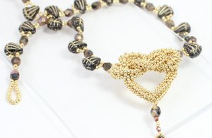 Lotus beads